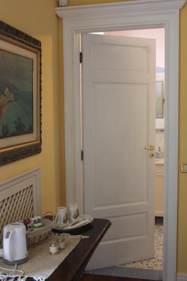 B&B Le Sorelle Nápoles Exterior foto