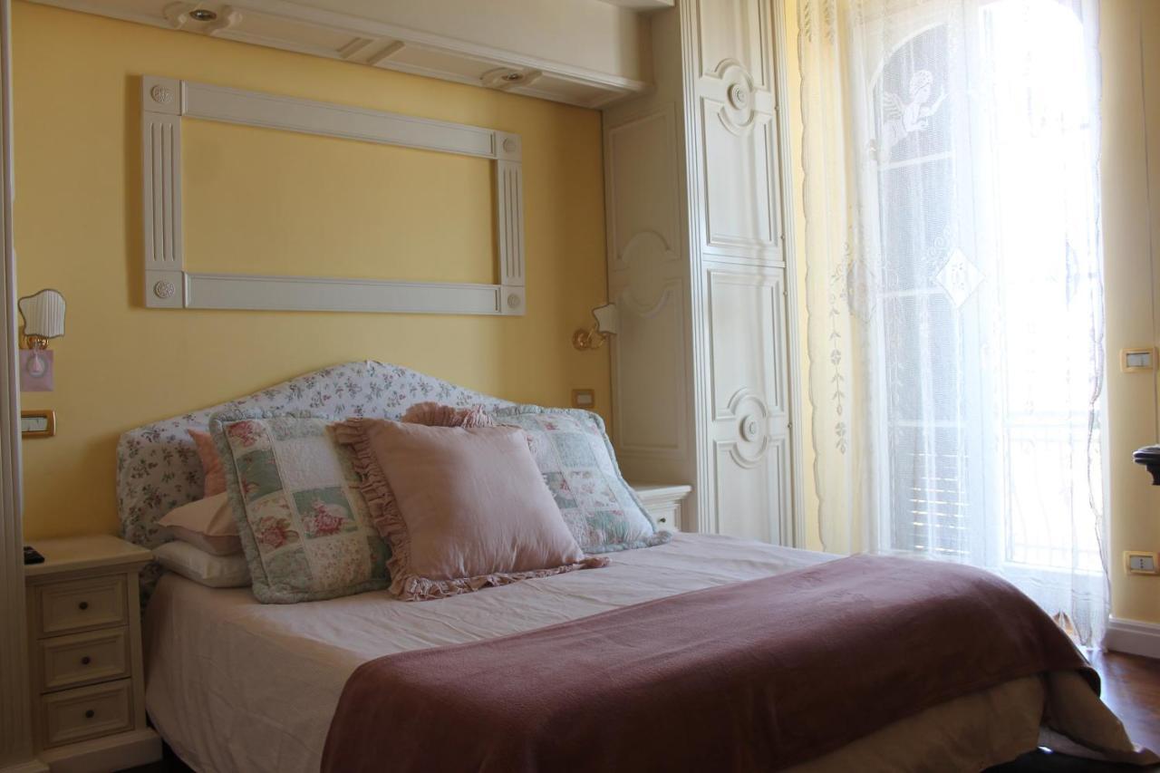 B&B Le Sorelle Nápoles Exterior foto